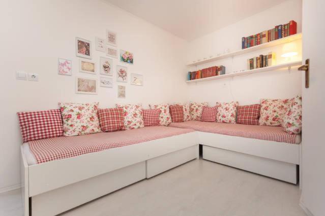 Vintage Apartment Rovinj Old Town Экстерьер фото