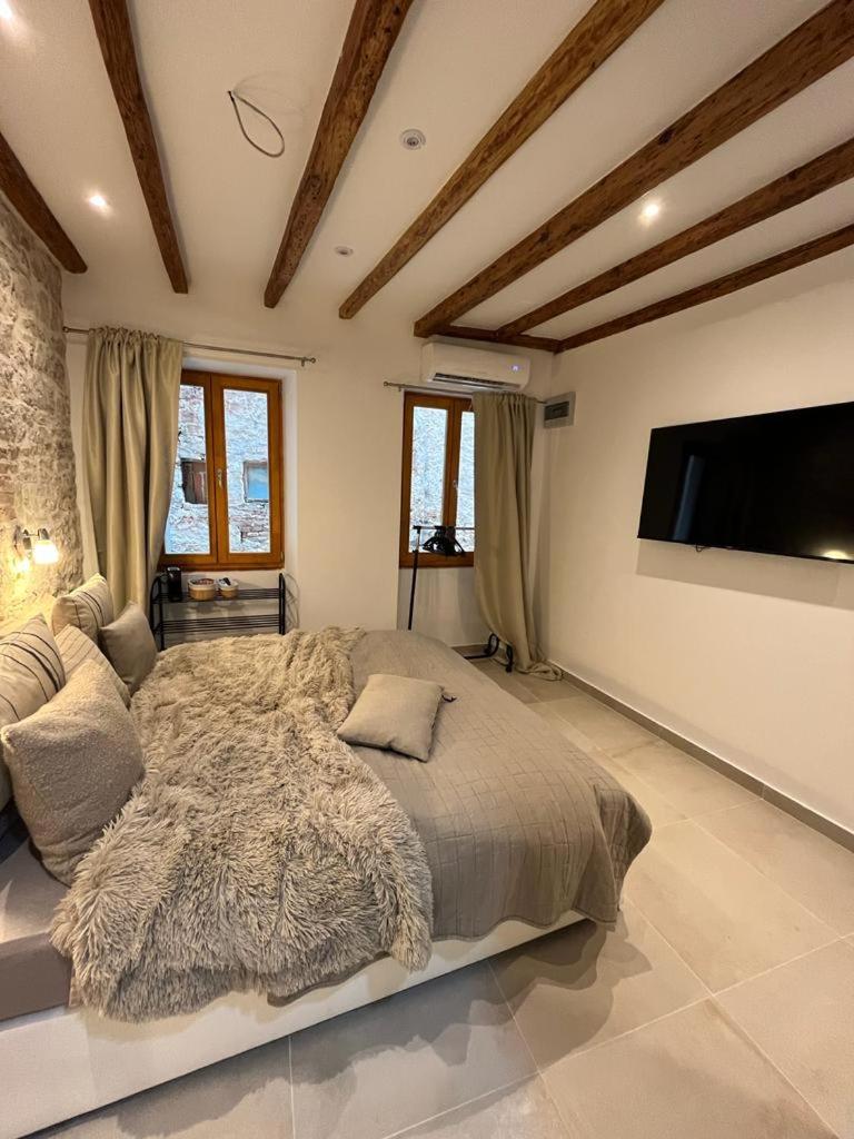 Vintage Apartment Rovinj Old Town Экстерьер фото